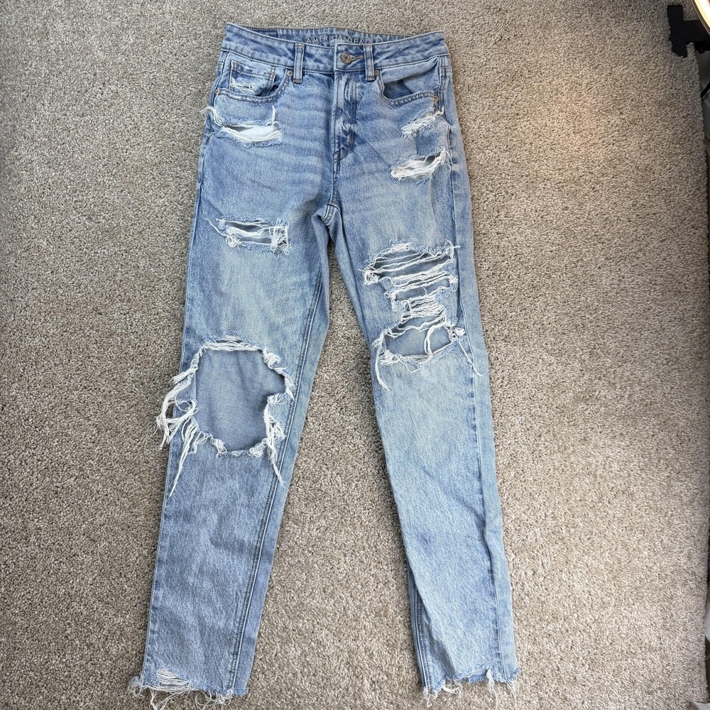 American Eagle Outfitters Mom Jeans Womens 0 Light Wash Blue Distressed Stretch